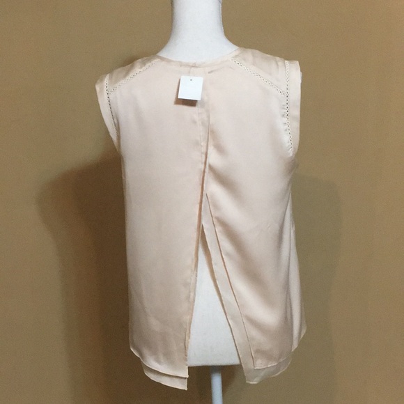 ✨TCEC✨CREAM SLEEVELESS TOP - Picture 2 of 15